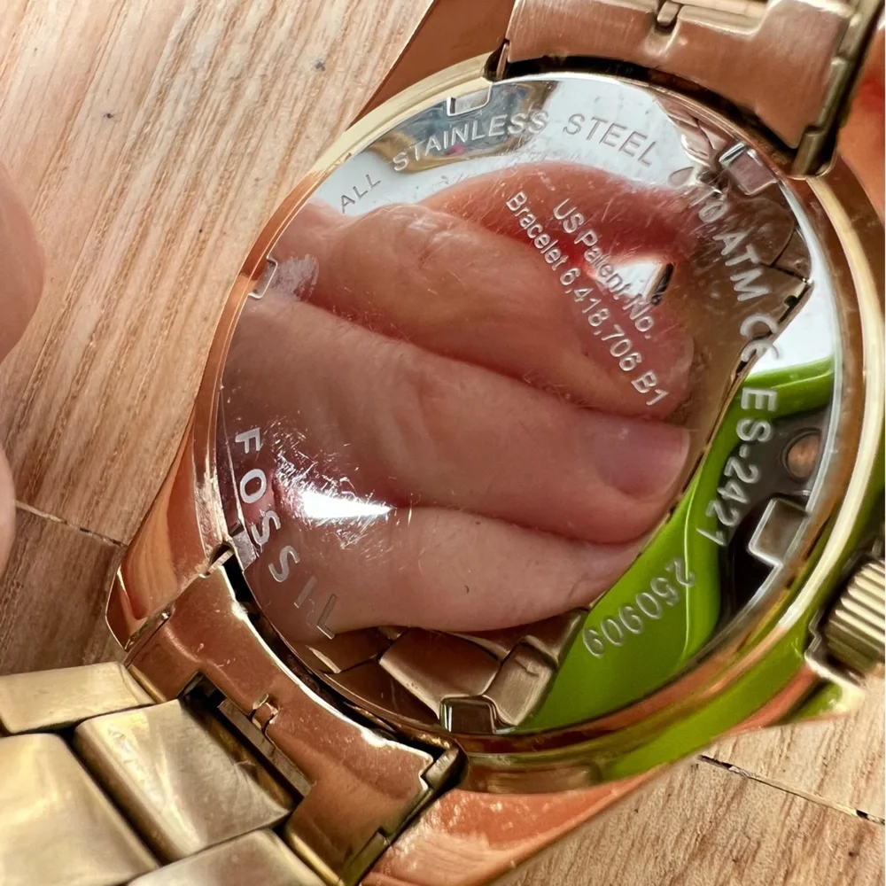 Fossil ladies gold tone watch NEW BATTERY